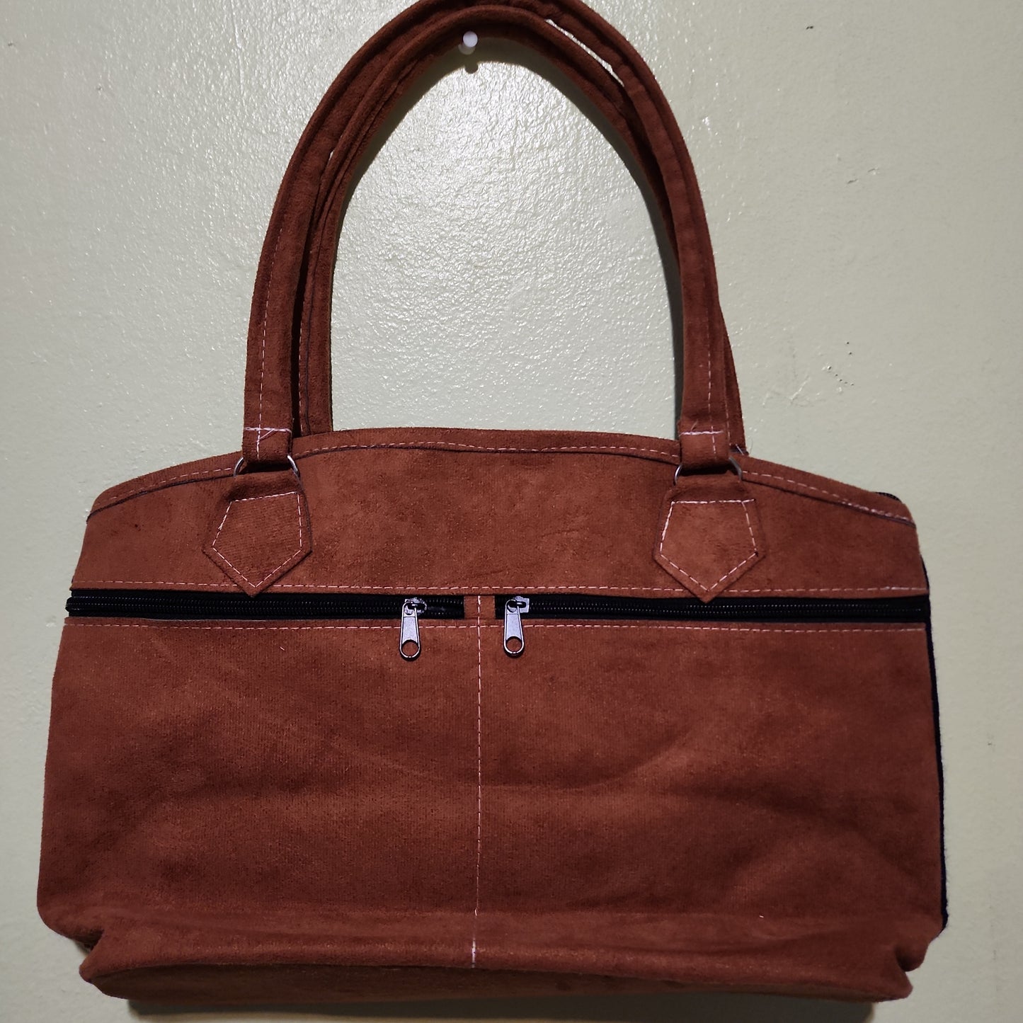 Medium Embroidered hand bag/purse