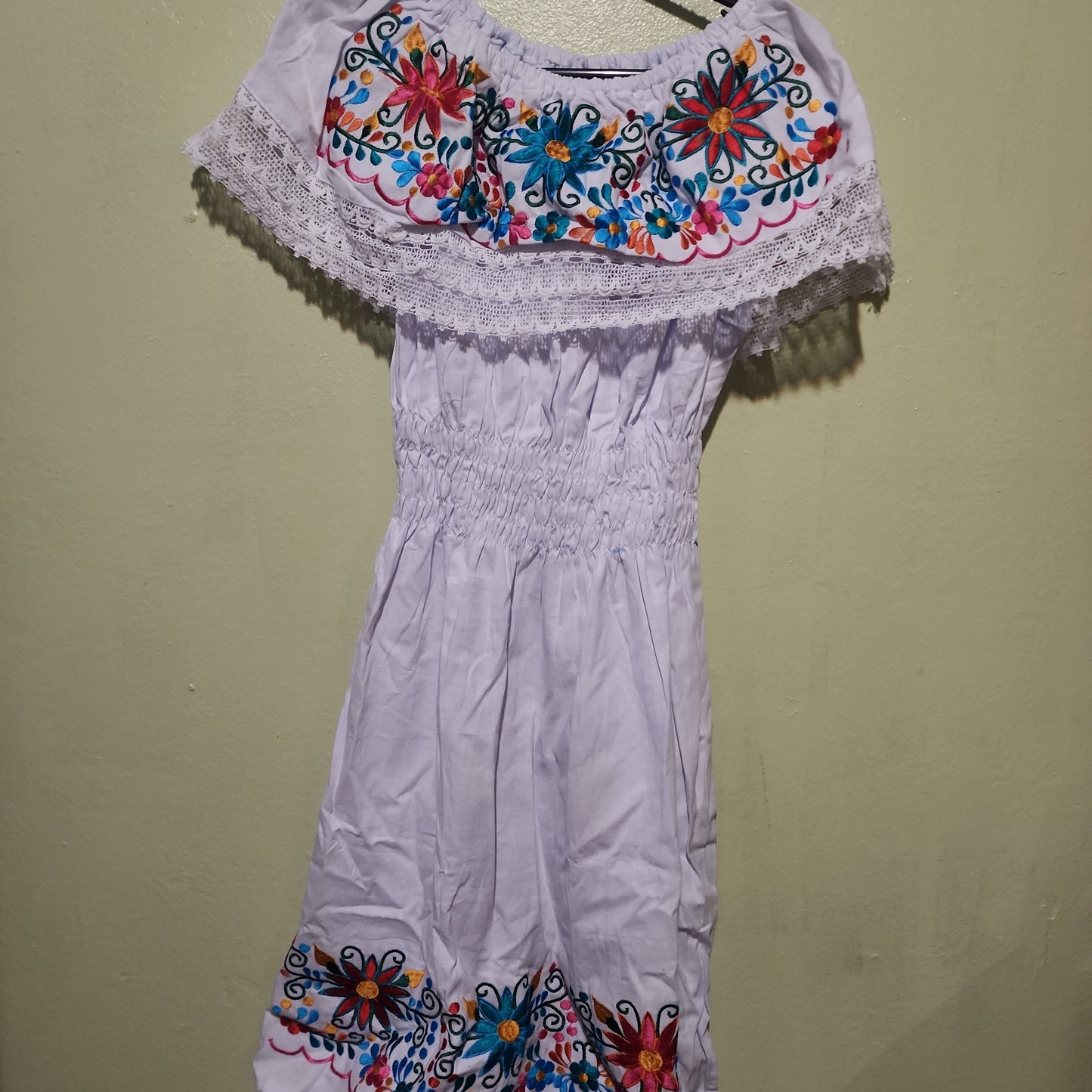 Little Girls embroidered Mexican fashion/traditional dress