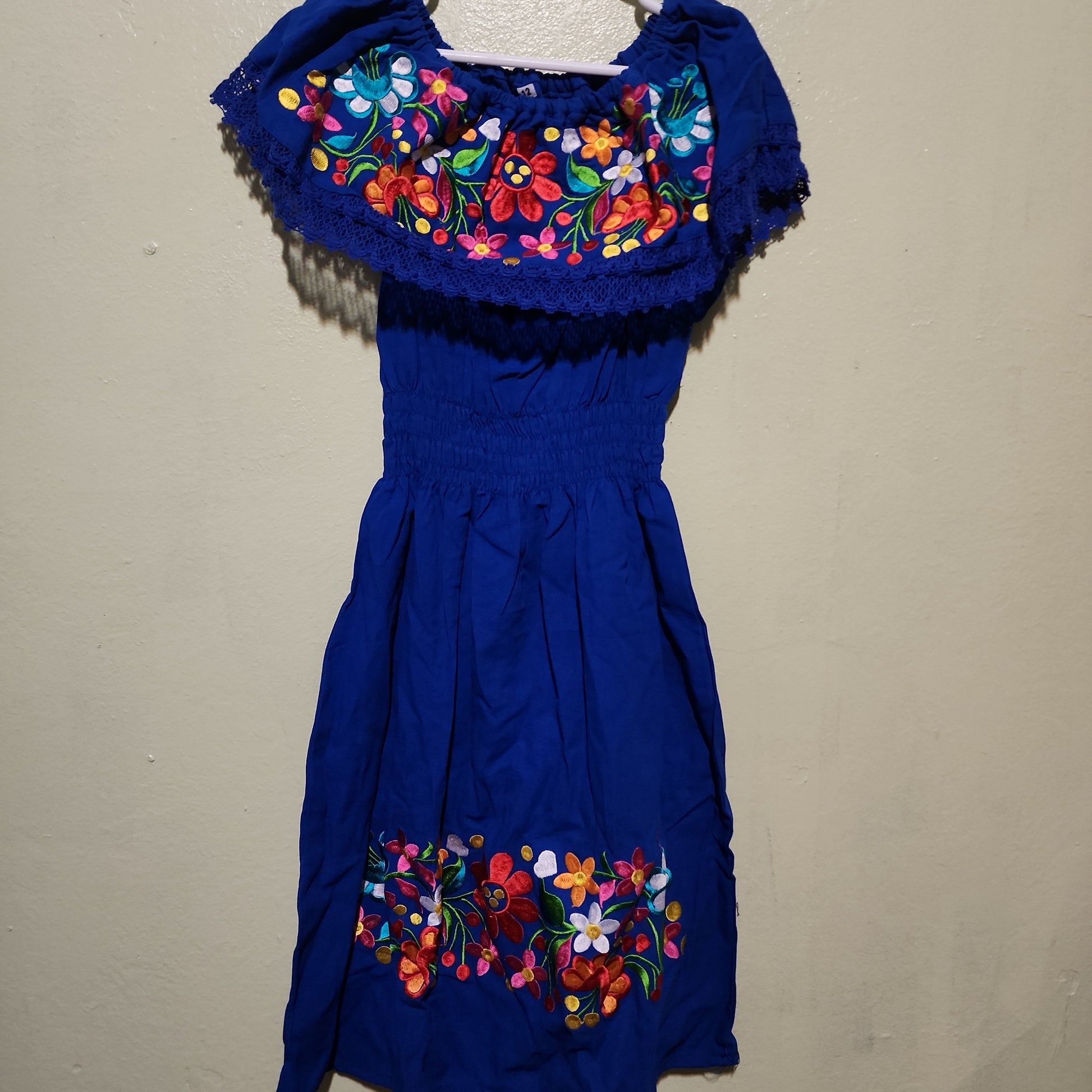 Little Girl embroidered Mexican fashion/traditional dress Estilo Cali-Mx Little Girl embroidered Mexican fashion/traditional dress Estilo Cali-Mx