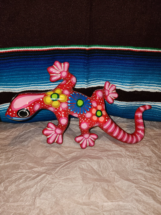 Hand Painted/Hand Crafted Gecko Alebrije