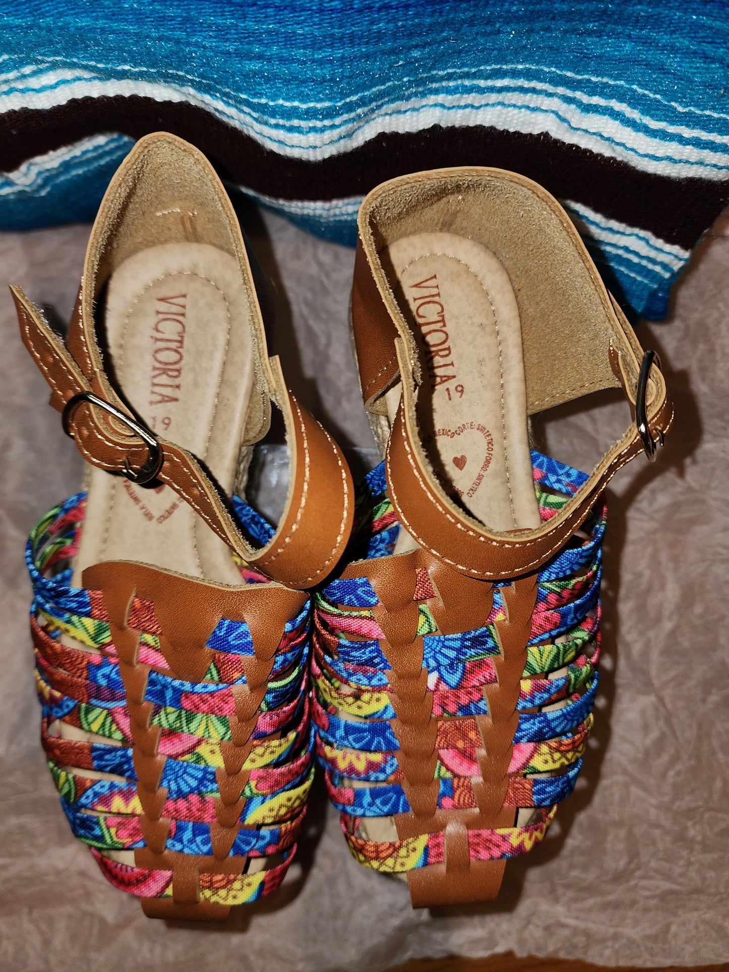 Little Girls Floral Embroidered Huaraches size 19